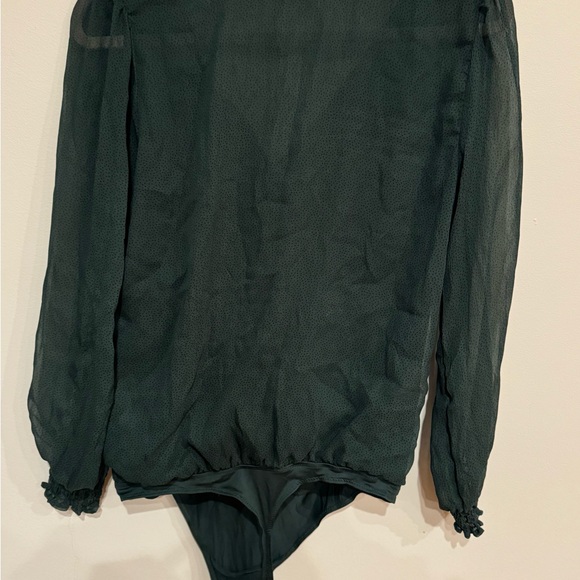 The perfect holiday bodysuit from Abercrombie - Picture 2 of 3